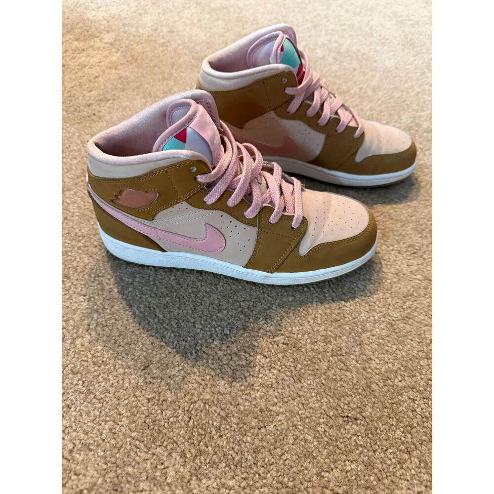 Air Jordan 1 Mids Retro Lola Bunny 724072-730 GS 5.5/Womens 7